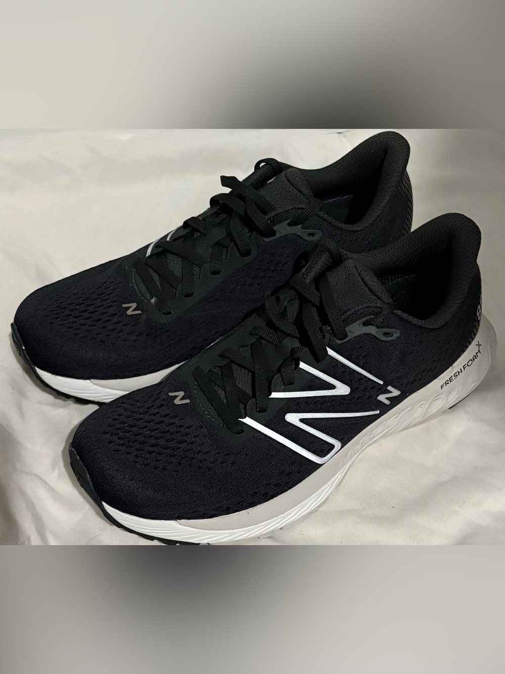 New Balance Fresh Foam X 880v13 Black Women’s Size 8